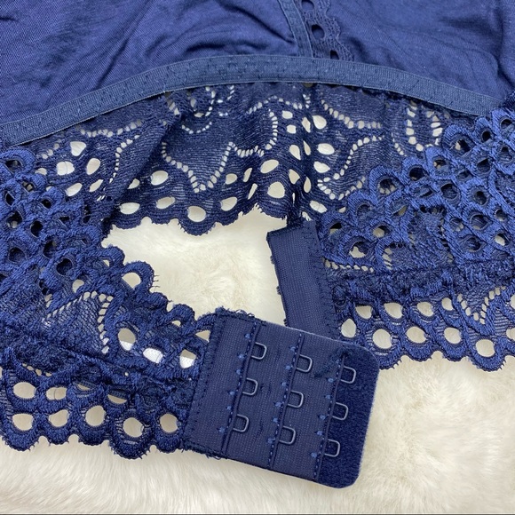 PLUS NAVY LACE HALTER STRETCH BRALETTE 1X 2X 3X - Picture 7 of 12